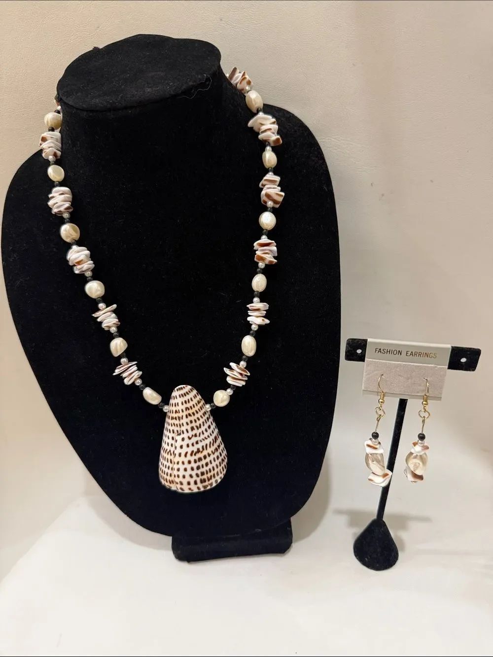 Cone Shell Freshwater Pearls Pendant Necklace & Earrings Natural Cream Brown